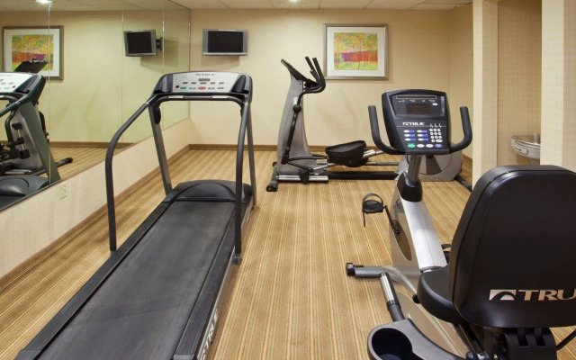 Holiday Inn Express Hotel & Suites River Park by IHG