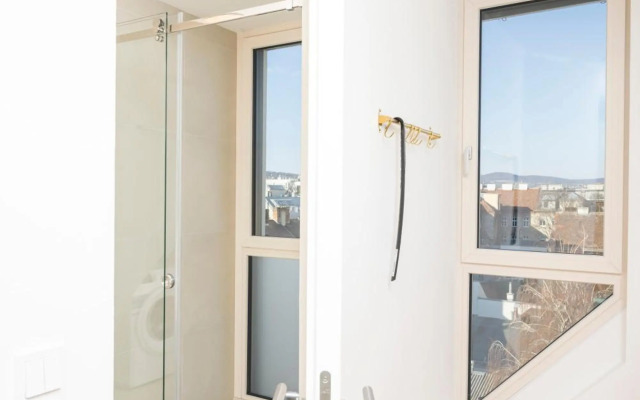 Rooftop Apartments mit großer Terrasse by ichbucheAT