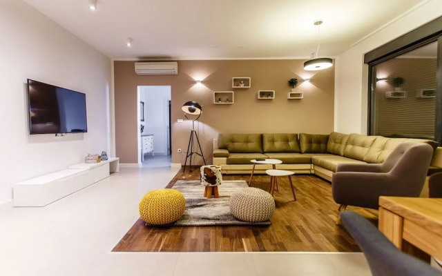 Luxury Villa Grand View