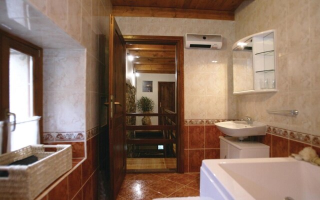 Amazing Home in Kastelir With 3 Bedrooms and Wifi