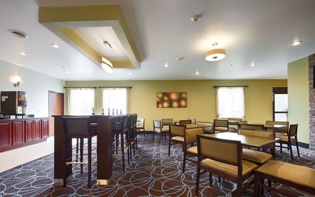 Best Western Plus Covered Bridge Inn