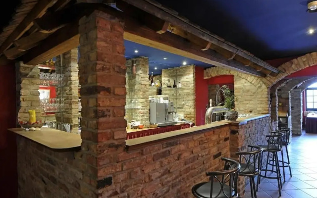 TRIP INN Axxon Hotel