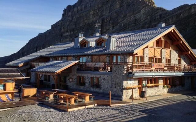 Rifugio Stoppani al Grost