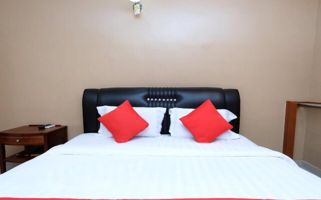 Super OYO 707 Ayuni Hotel