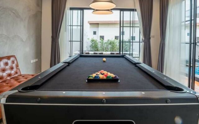 J Pool Villa Huahin