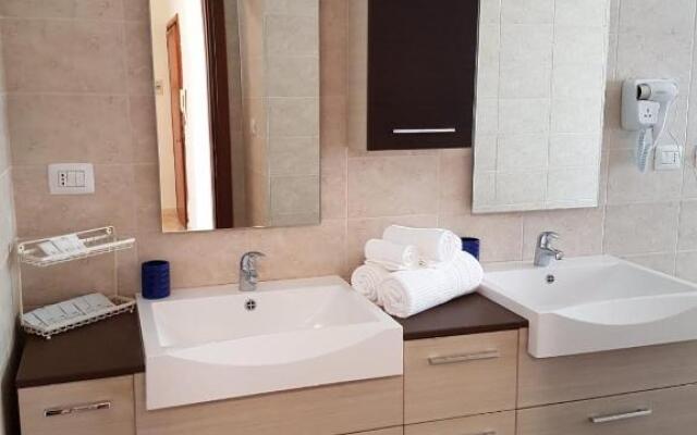 CAV Diamond by People