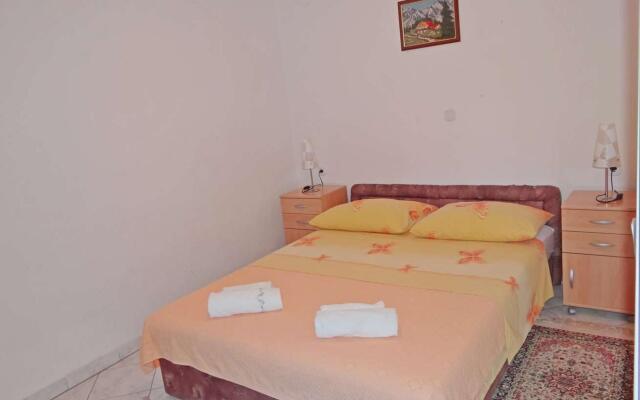 Tomislav - 120 m From Beach - A2