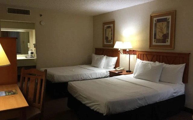 Knights Inn & Conference Center Emporia, KS