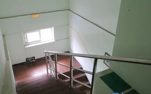 Jiangyang Business Hotel (Shanghai Shuangyang Road)