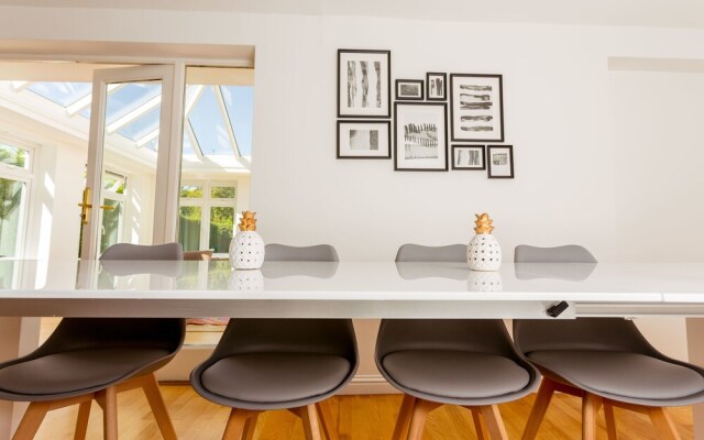 Beautifully Renovated Family Home Cambridge