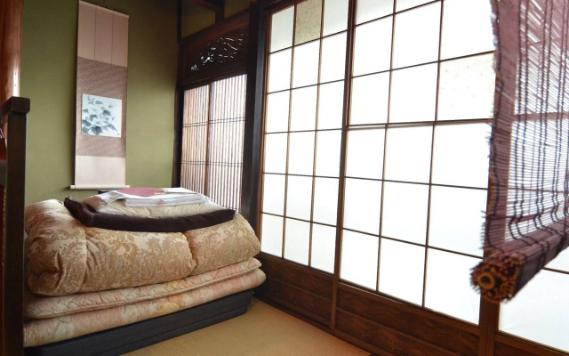 Guest house Rakuza