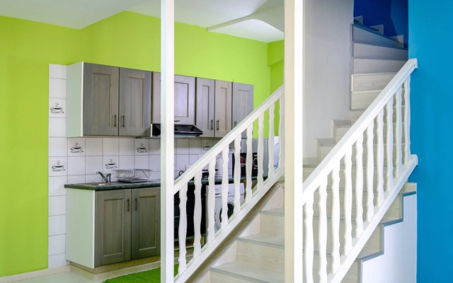 Anonymous - 2BR - 2Floors - Central