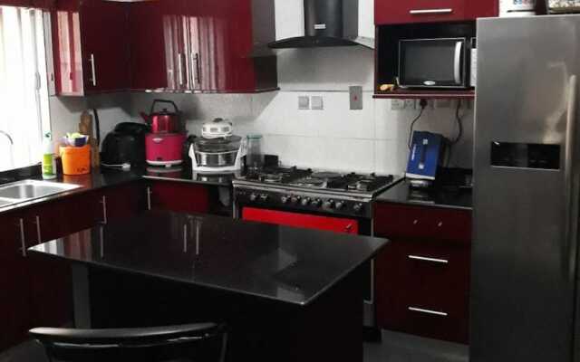 Perfect Havens at Agungi