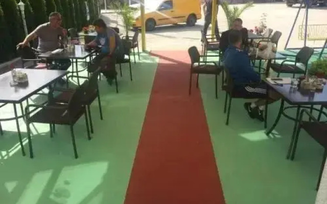 Motel Lunch & Bar