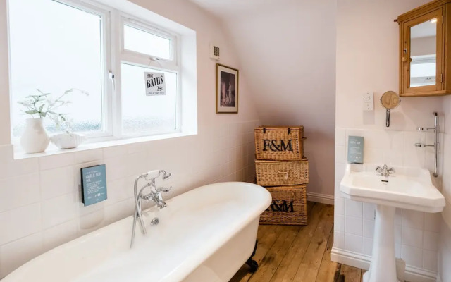Whitstable's Beachcombers, Sleeps 10, Dog Friendly