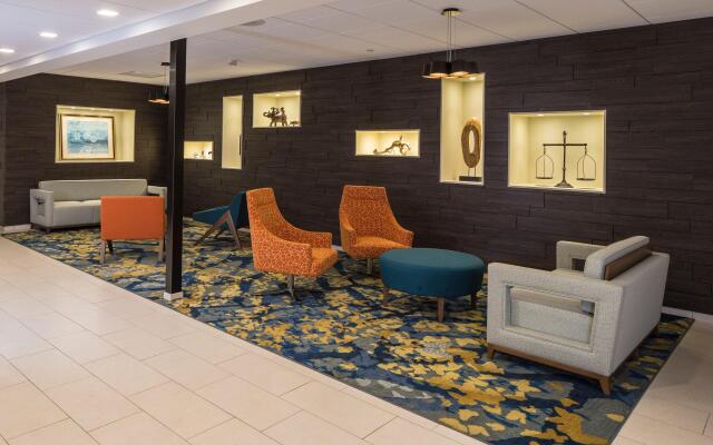 Crowne Plaza Suites Pittsburgh South, an IHG Hotel