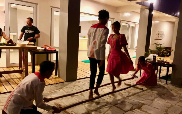 Sunset Cove Beach & Dive Resort