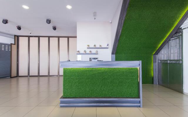 Top Garden Hotel