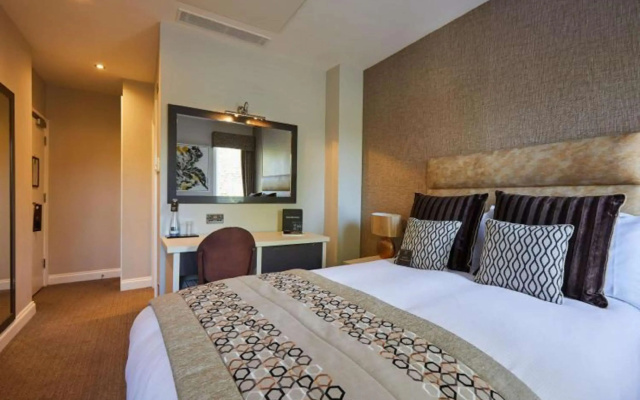 WorldHotels Distinctive Woughton House Hotel