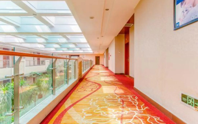Xintian Hotel