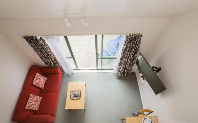 The Claremont Motels & Apartments