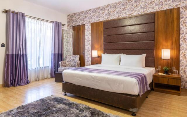 Saya Grand Resort By Treat