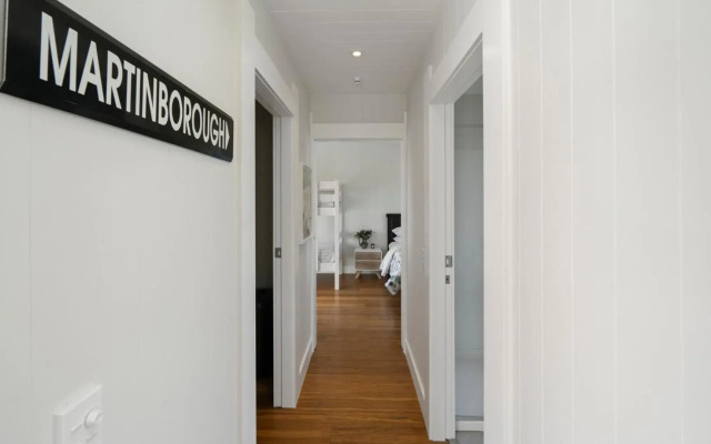 Te Whare Hipi - Martinborough Holiday Home