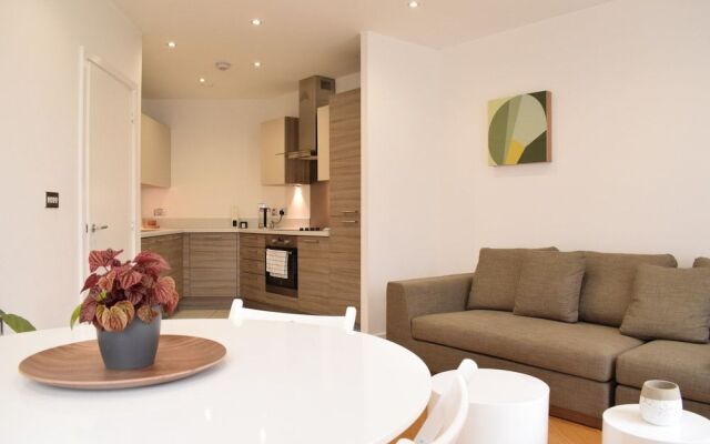 Contemporary 2 Bedroom Apartment in Haggerston