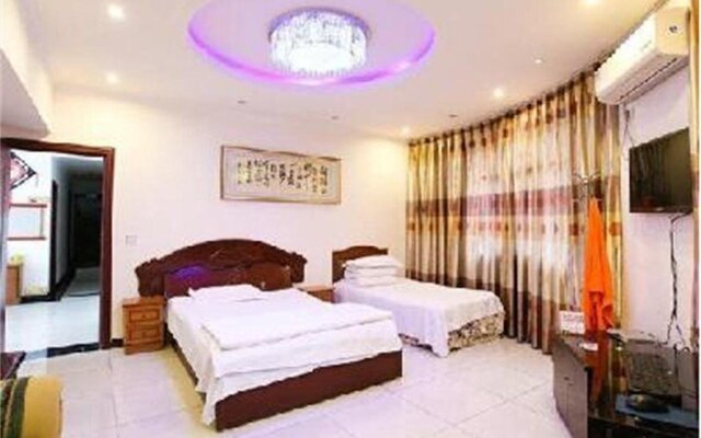 Anxian zhaozhuang Luofushan Huacheng Hotel