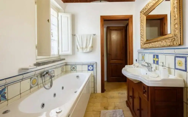 Villa al Molino Comfortable Holiday Residence