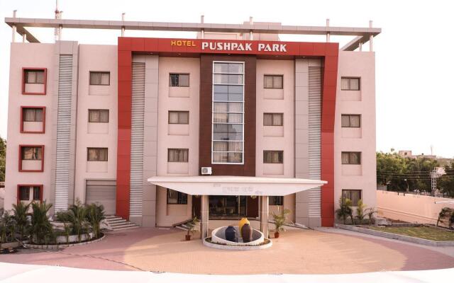 Hotel Pushpak Park