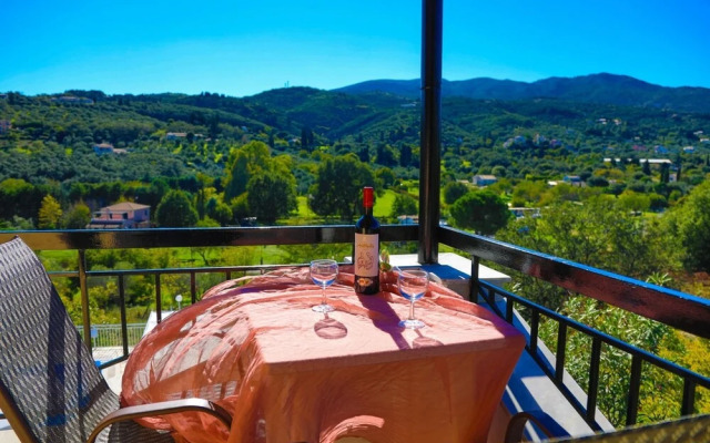 Cochelli Villa Upper