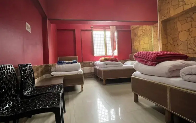 J M S Guest House