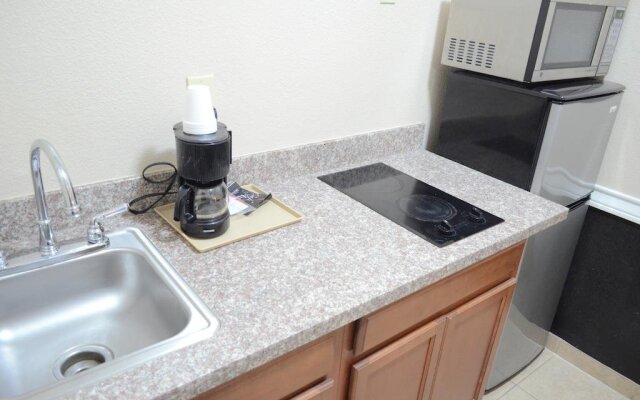 Budget Host Inn & Suites