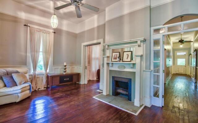 Classic/Modern Downtown Home