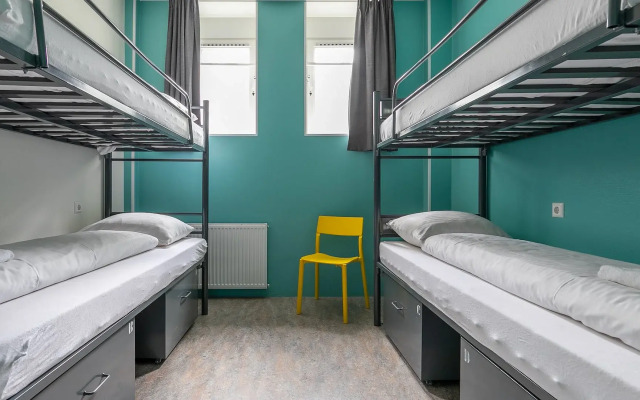 Hans Brinker Hostel