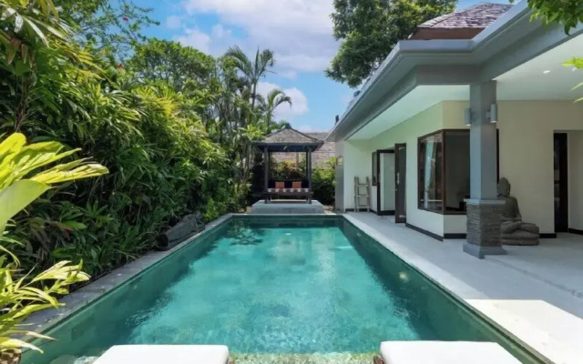 Senang Villa by Betterplace
