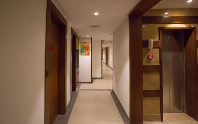 7 Apple Hotel - Viman Nagar Pune