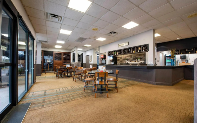 The Enclave Hotel and Suites