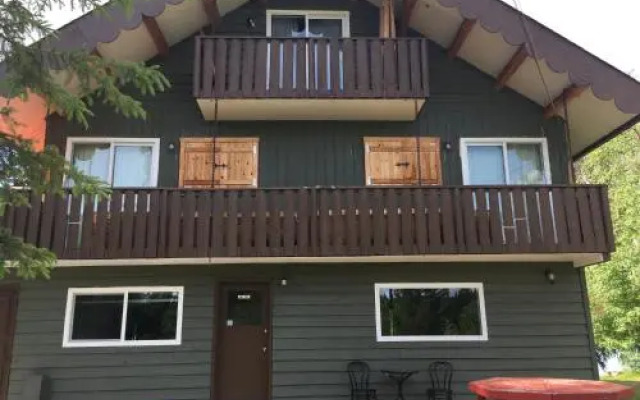 Ruth Lake Lodge Resort