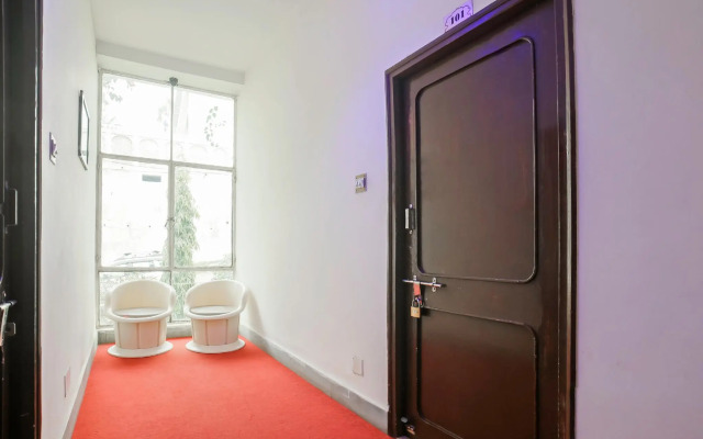 OYO 13357 Destiny Inn