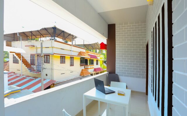 Oyo 25117 Grand Villa
