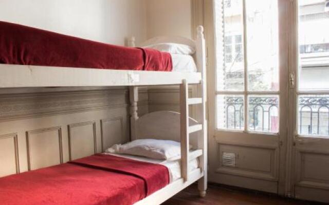 Voyage Recoleta Hostel