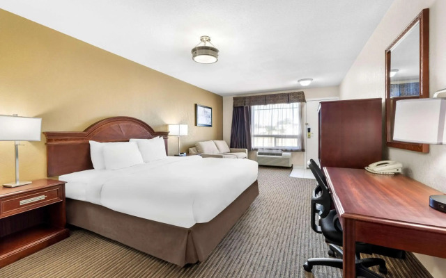 SureStay Plus Hotel by Best Western Drumheller