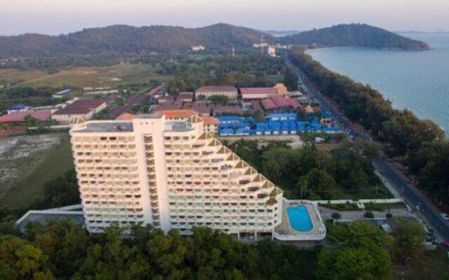 Apartments by the sea