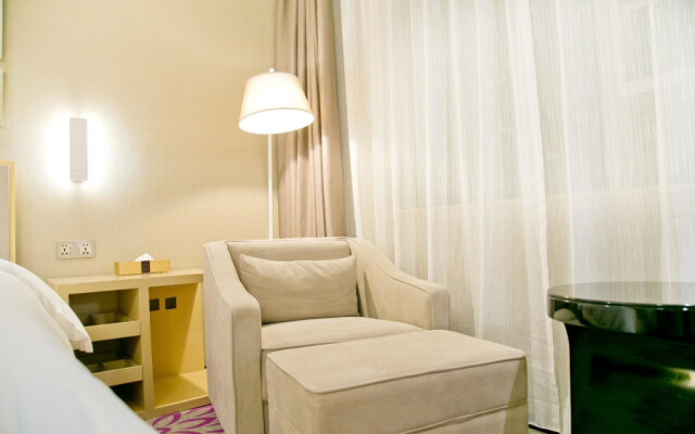 Lavande Hotels Shenzhen Longgang Dayun Center Jixiang Metro Station