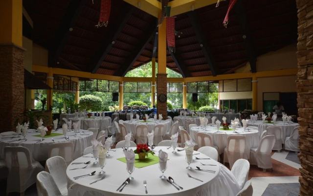 Crystal Paradise Resort, Spa and Winery