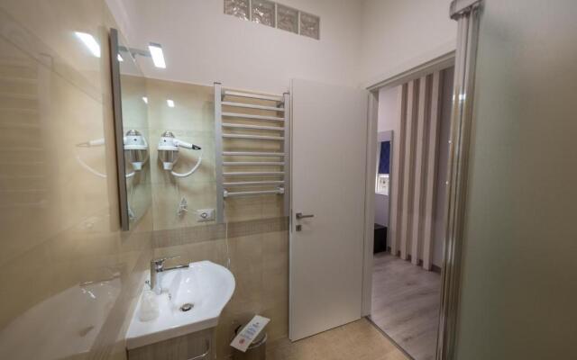 Holygold Suite