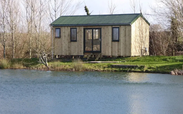 Lynstone Lakes