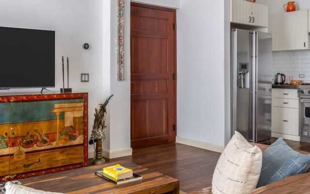 w Stunning 2BR With Balcony in Casco Viejo